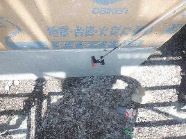 基礎と土台の間にもたっぷりと処理します